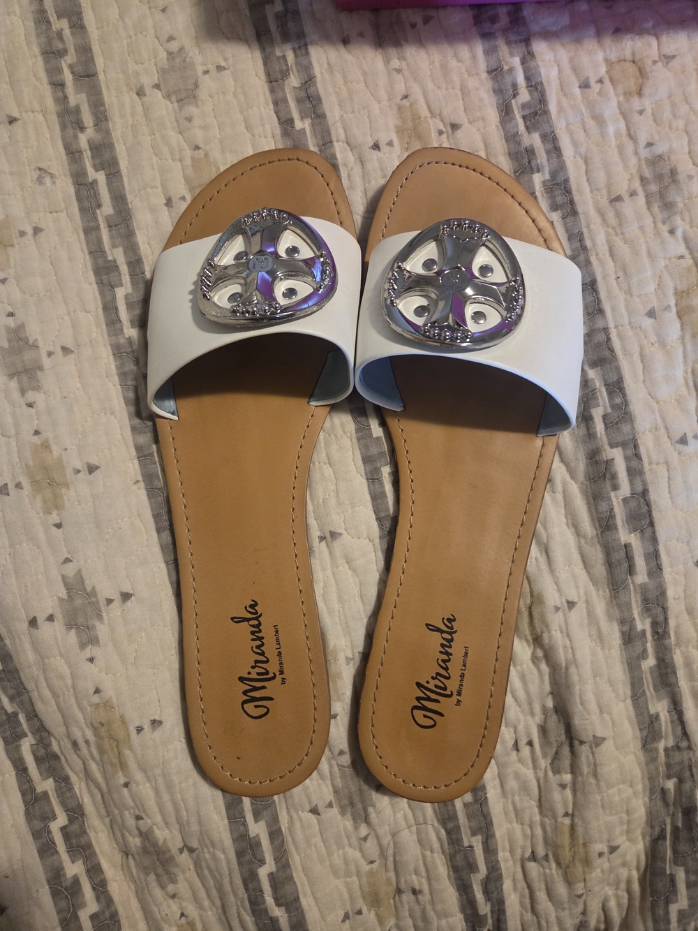 Miranda Lambert White Slide Sandals with Decorative Silver Emblem